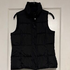Old Navy Black Puffer Vest